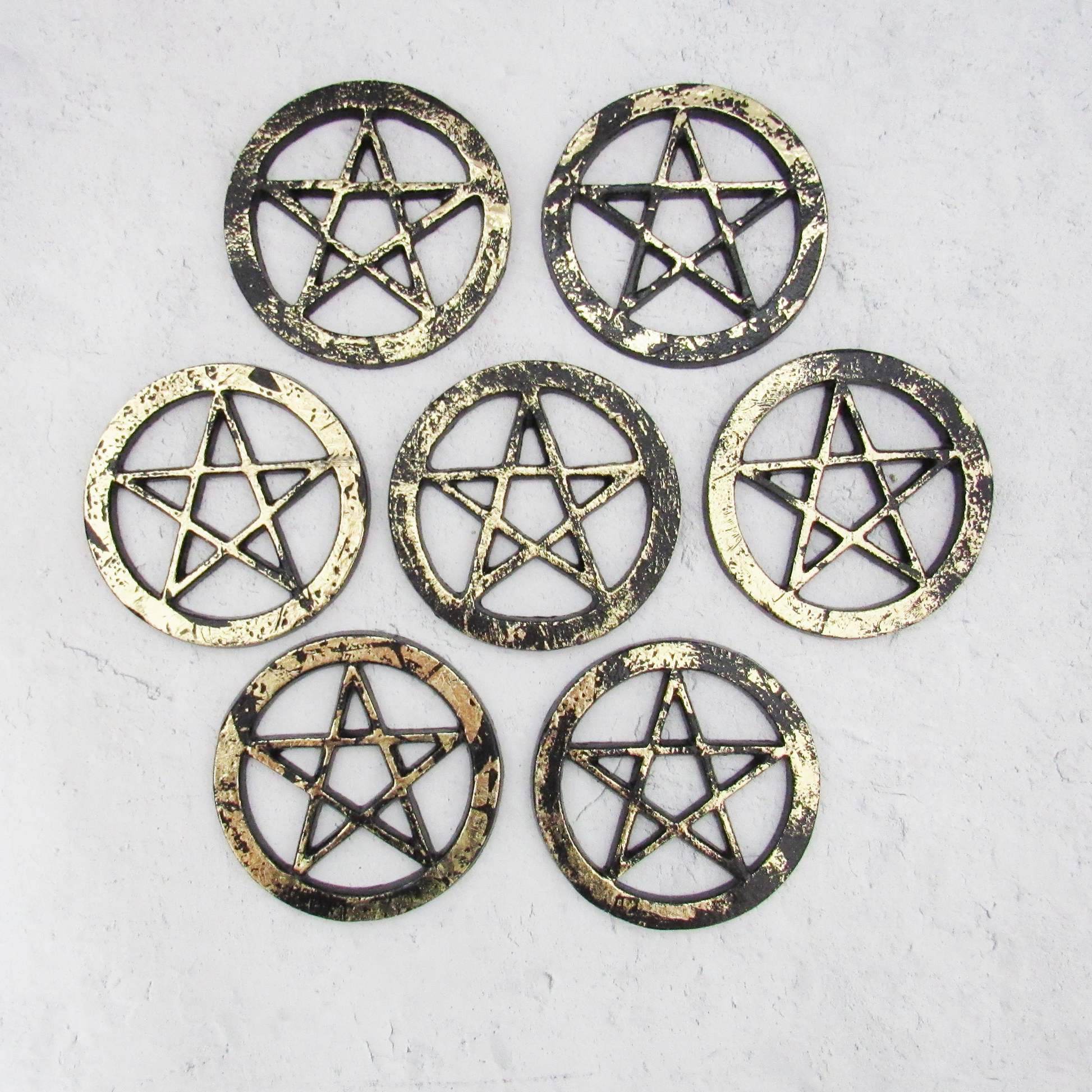 Pentagram Altar Tile (Black with Gold)