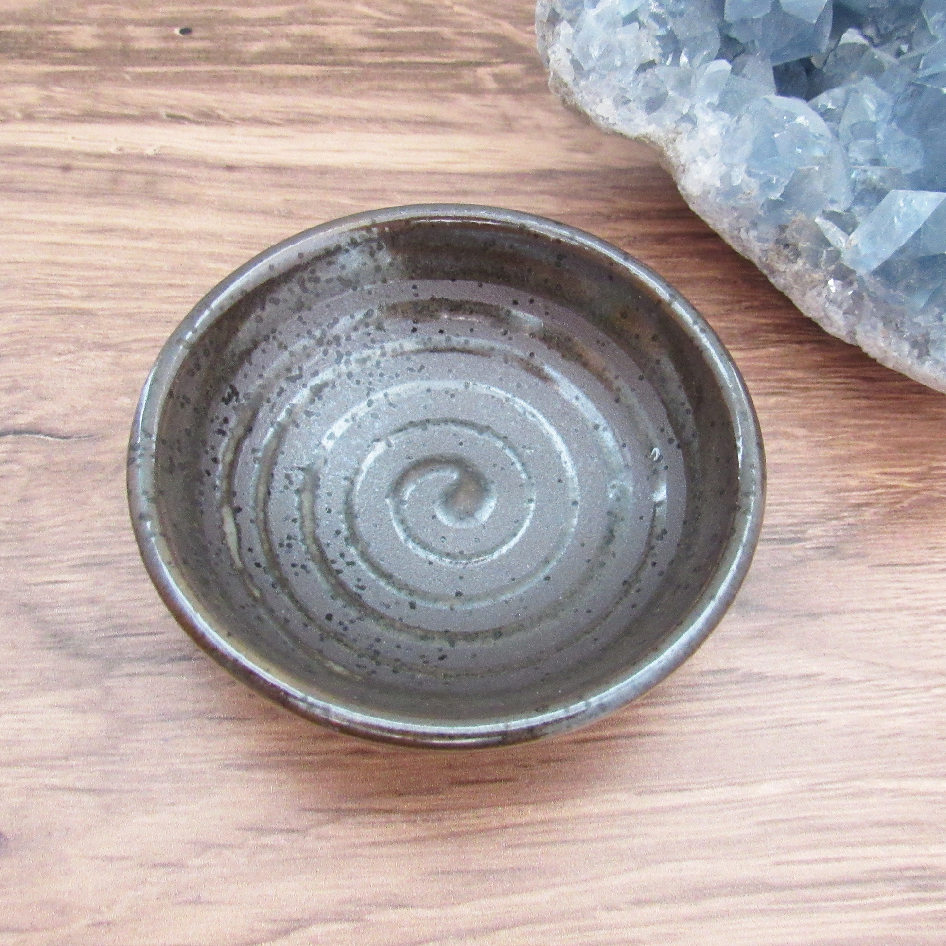 Ceramic Swirl Dish (Dark Brown)