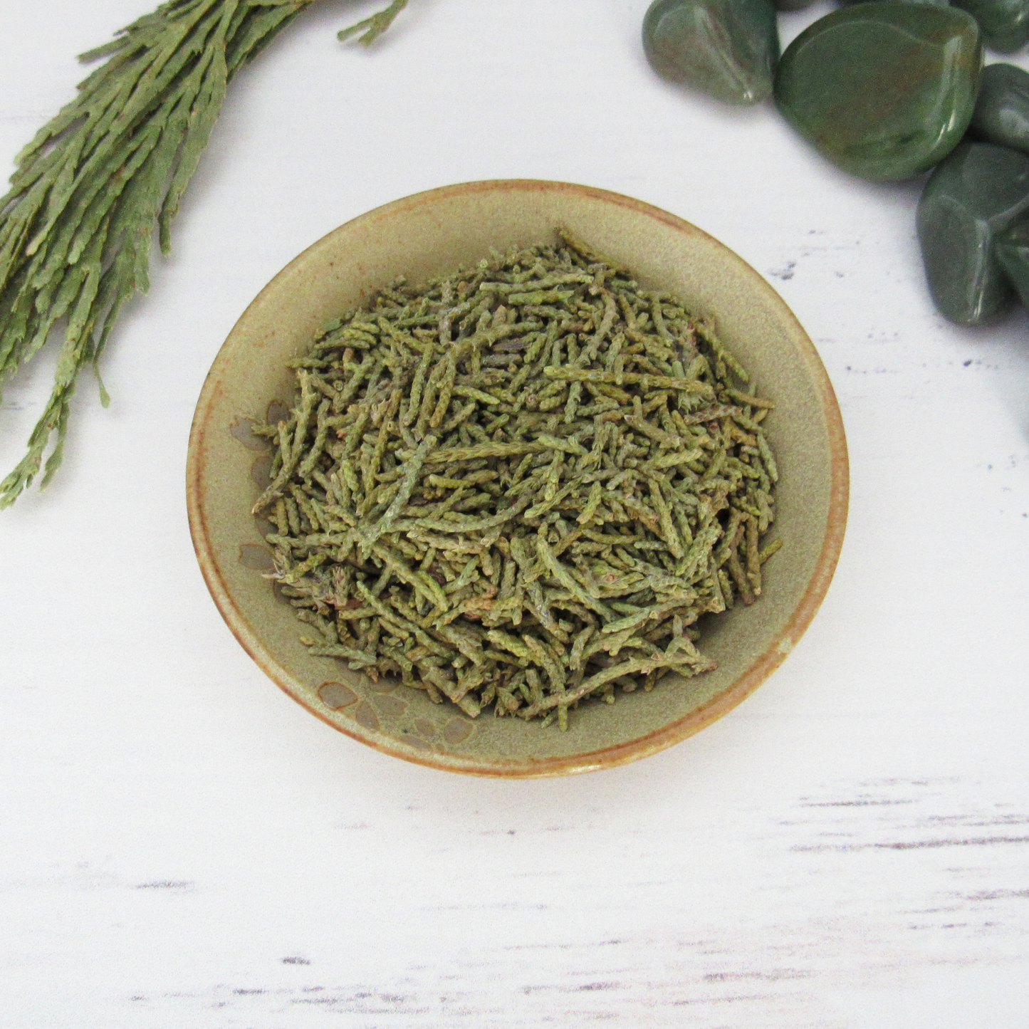 Juniper Leaf (1 oz)