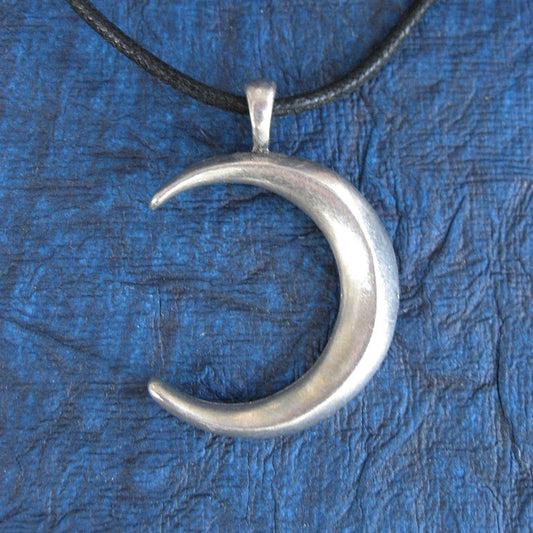 Lunar Attraction Amulet