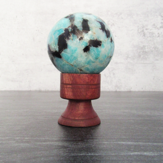 Round Wood Crystal Ball Stand